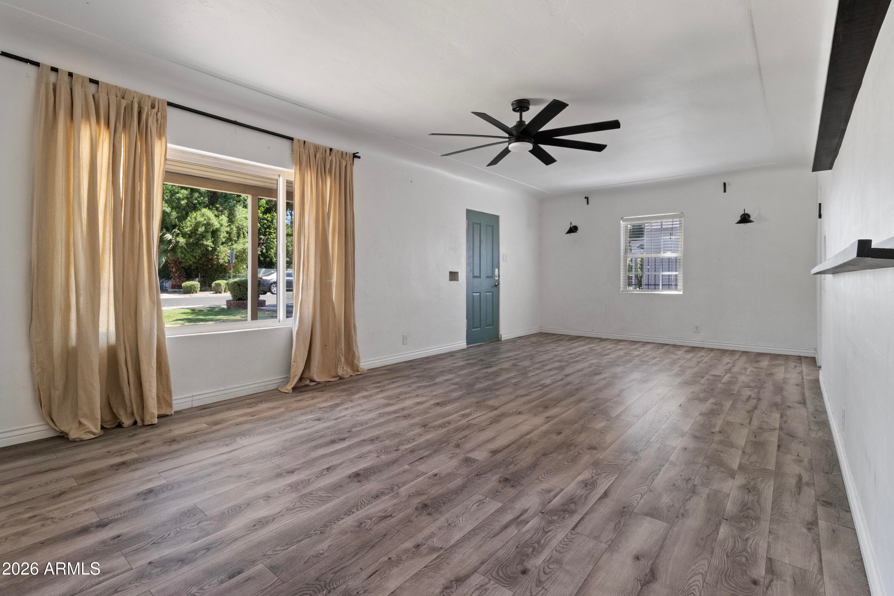 5913 W GARDENIA Avenue, Glendale, AZ 85301 — photo 5 of 32