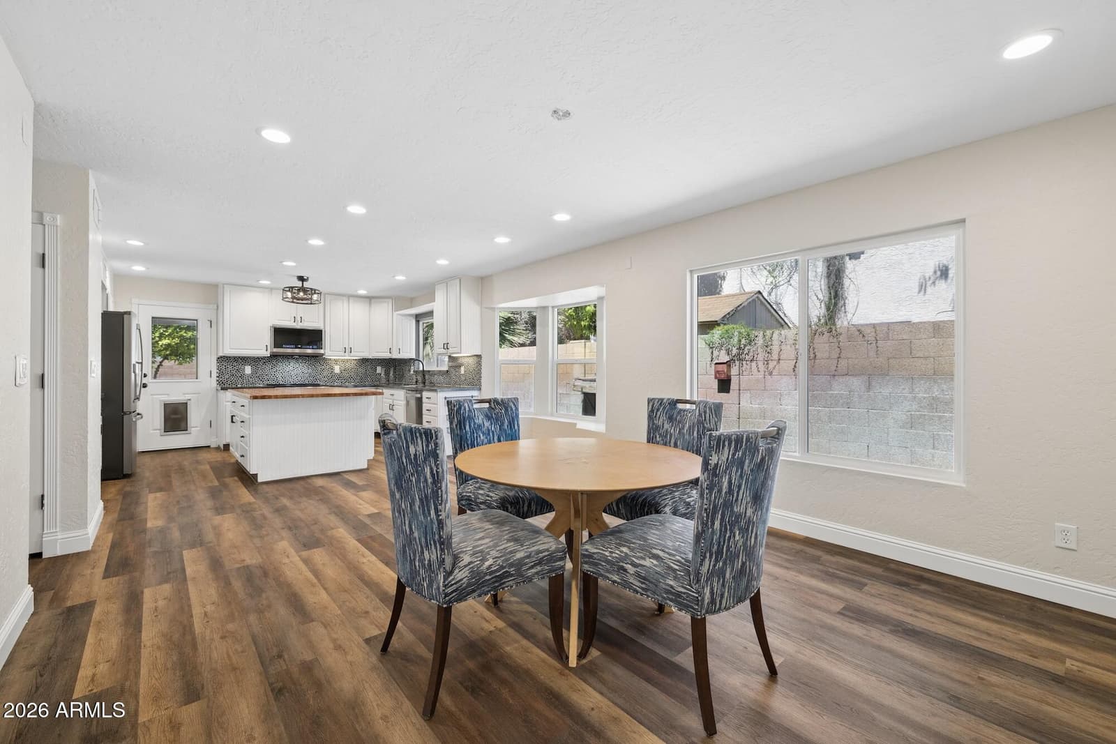 1948 E LOS ARBOLES Drive, Tempe, AZ 85284 — photo 14 of 42
