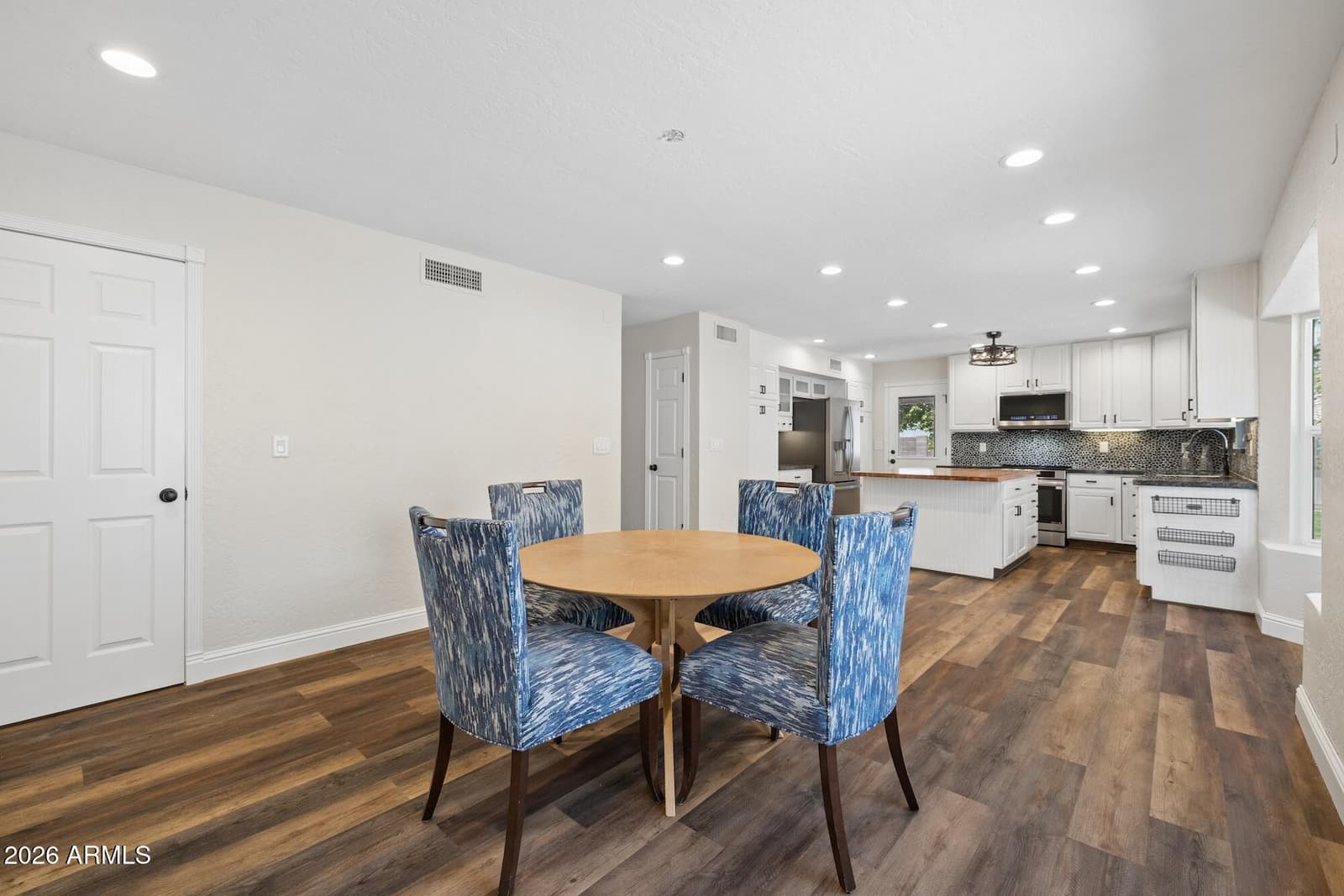 1948 E LOS ARBOLES Drive, Tempe, AZ 85284 — photo 15 of 42