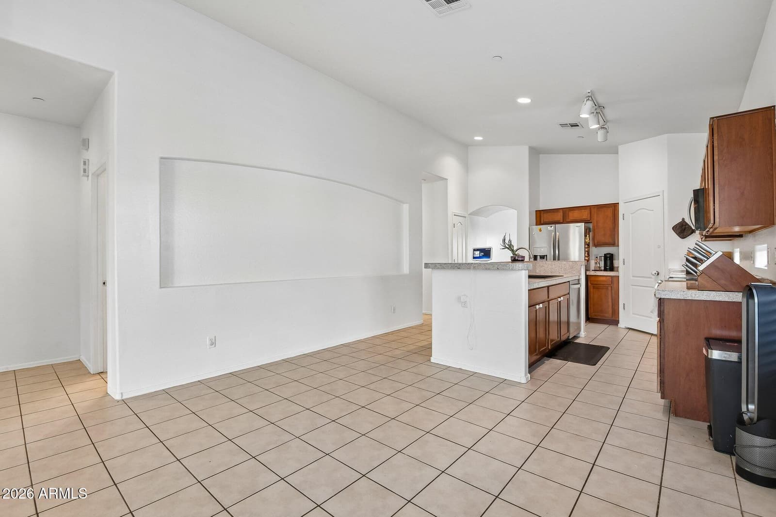 5315 E CARMEL Avenue, Mesa, AZ 85206 — photo 9 of 24