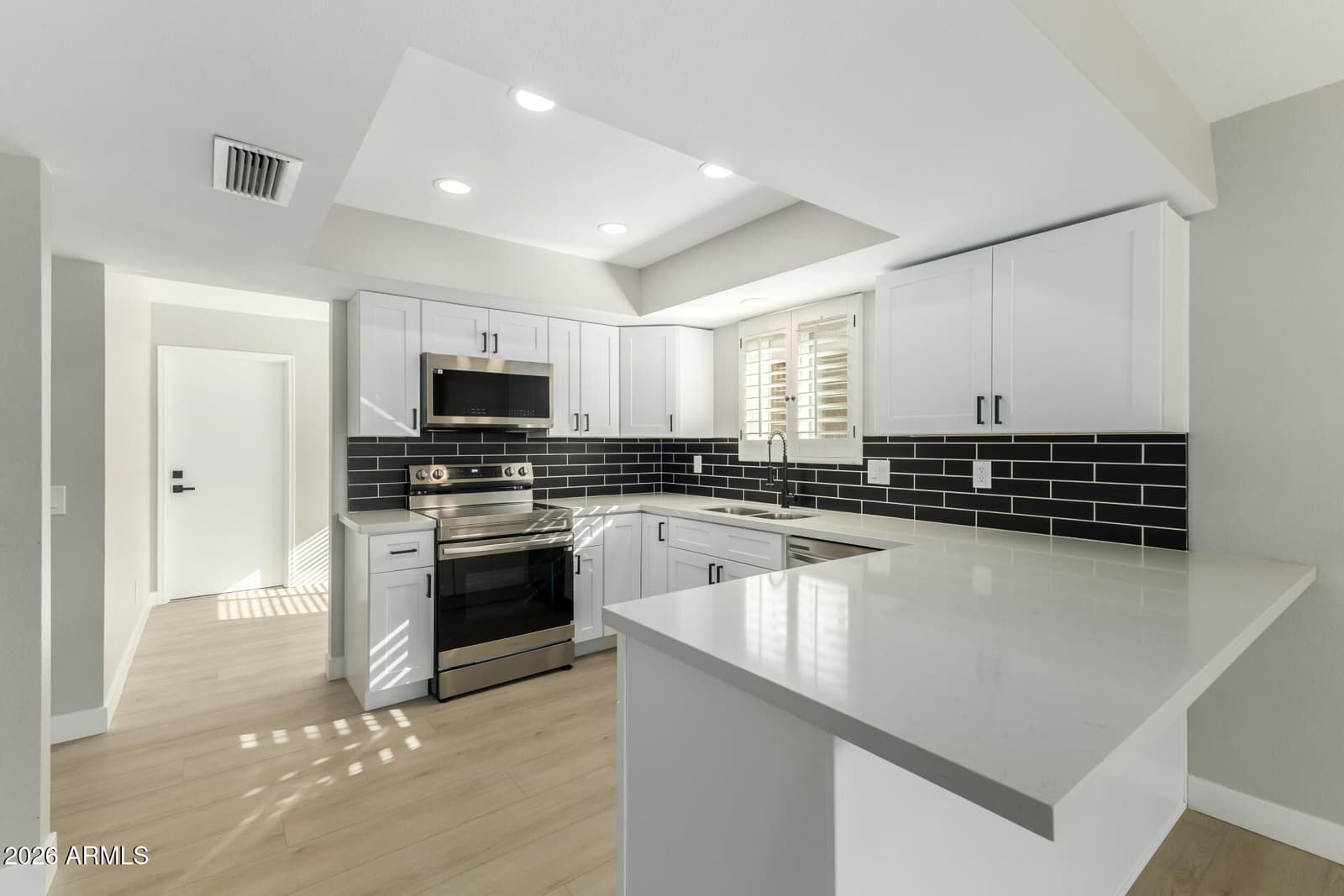 26622 S NEW TOWN Drive, Sun Lakes, AZ 85248 — photo 4 of 58