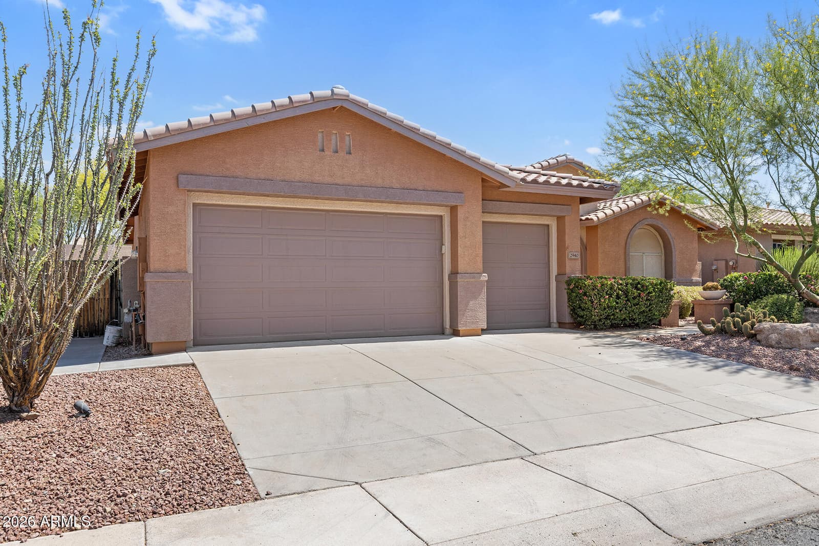 2940 W ADVENTURE Drive, Anthem, AZ 85086 — photo 3 of 64