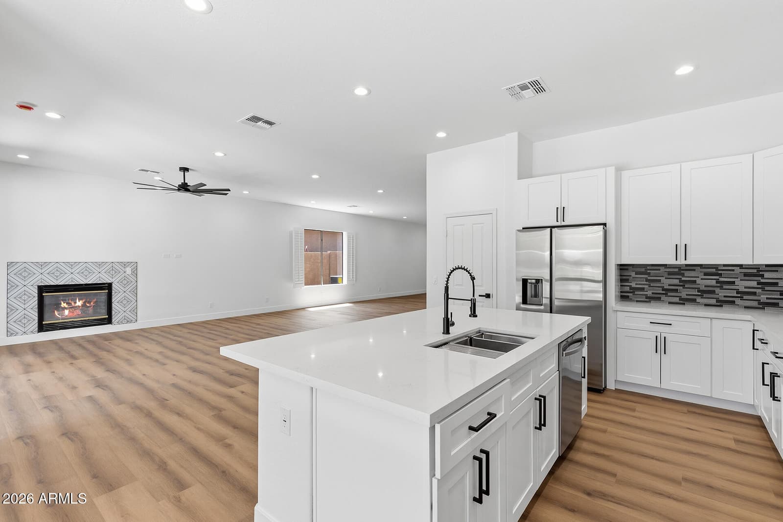 2940 W ADVENTURE Drive, Anthem, AZ 85086 — photo 11 of 64
