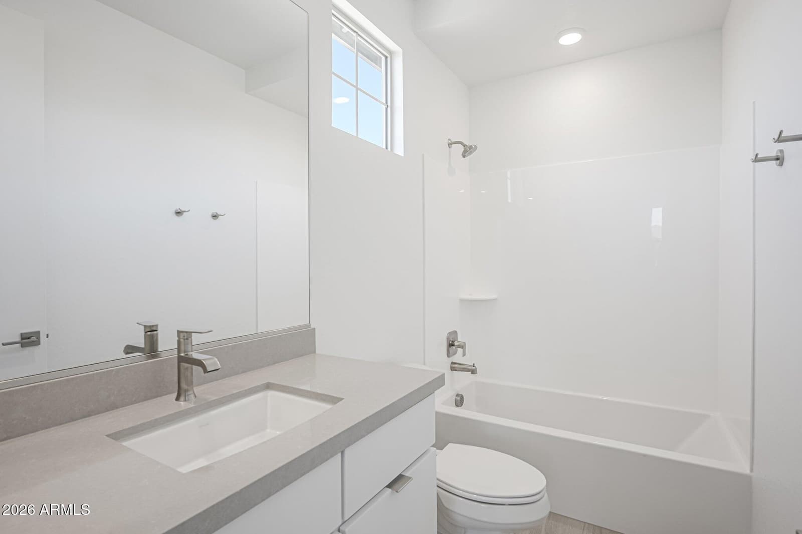 7950 W LOMA Lane, Peoria, AZ 85345 — photo 11 of 47