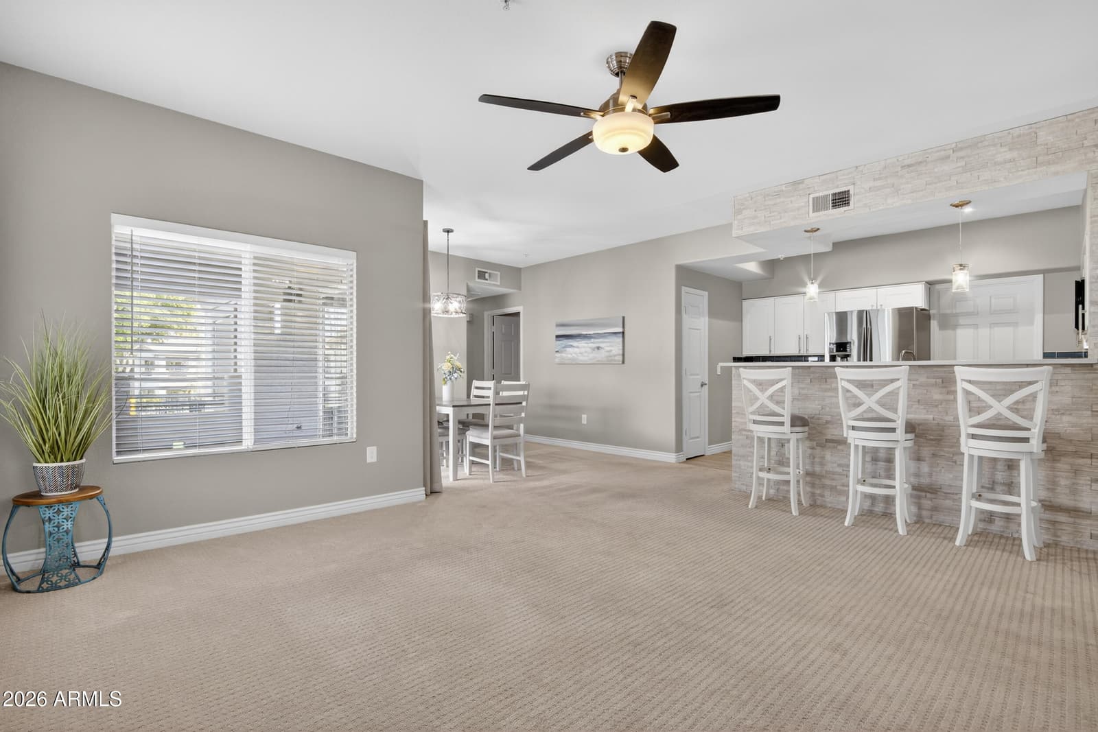 7401 W ARROWHEAD CLUBHOUSE Drive 2045, Glendale, AZ 85308 — photo 6 of 38