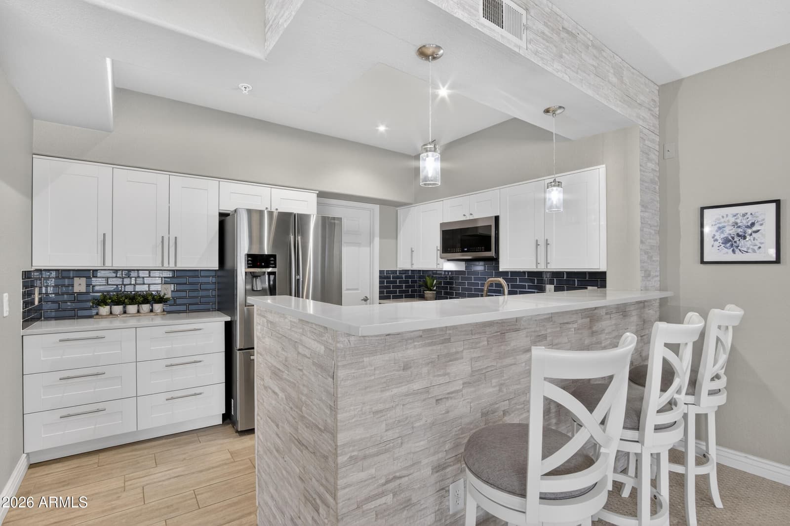 7401 W ARROWHEAD CLUBHOUSE Drive 2045, Glendale, AZ 85308 — photo 11 of 38