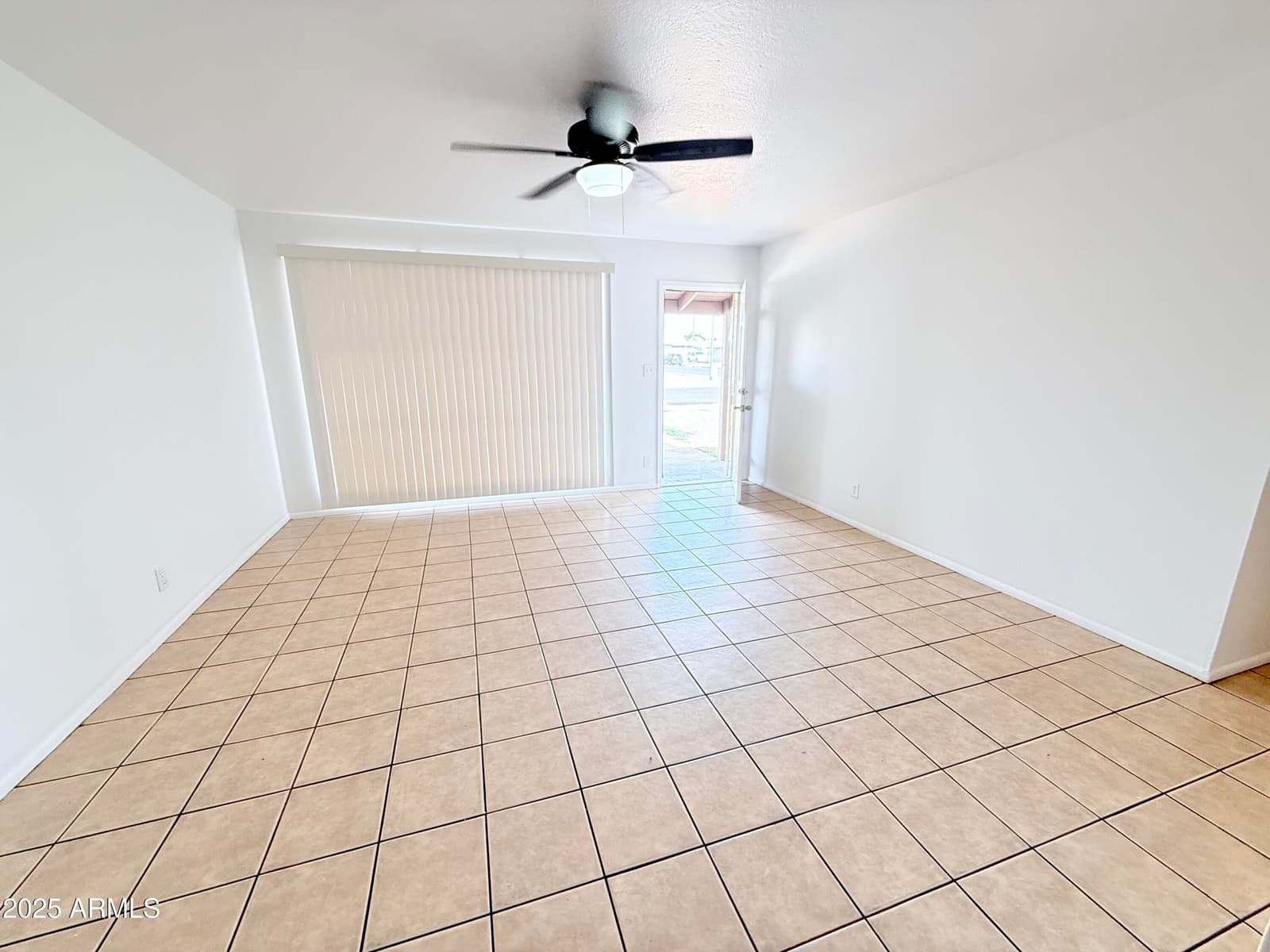 7202 N 36TH Avenue N, Phoenix, AZ 85051 — photo 8 of 31