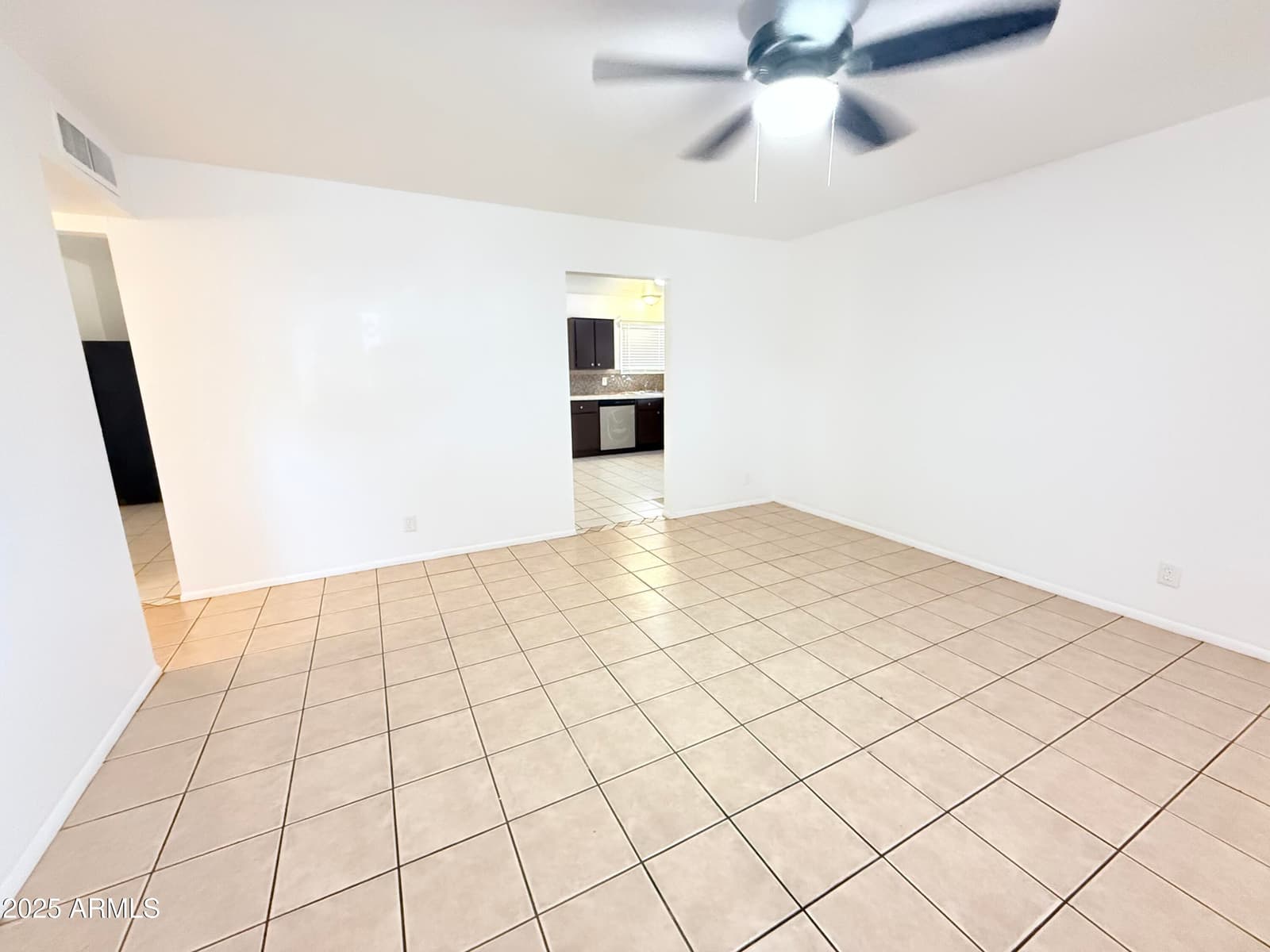 7202 N 36TH Avenue N, Phoenix, AZ 85051 — photo 9 of 31