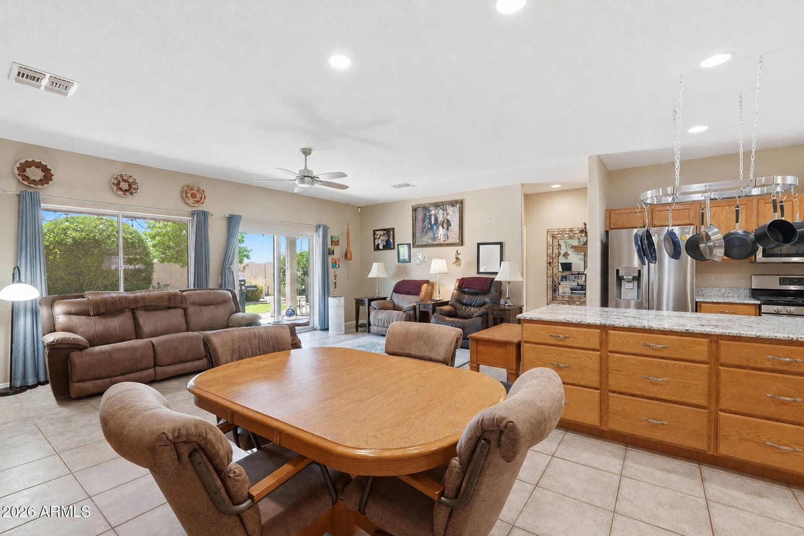 14236 S AVALON Road, Arizona City, AZ 85123 — photo 11 of 28