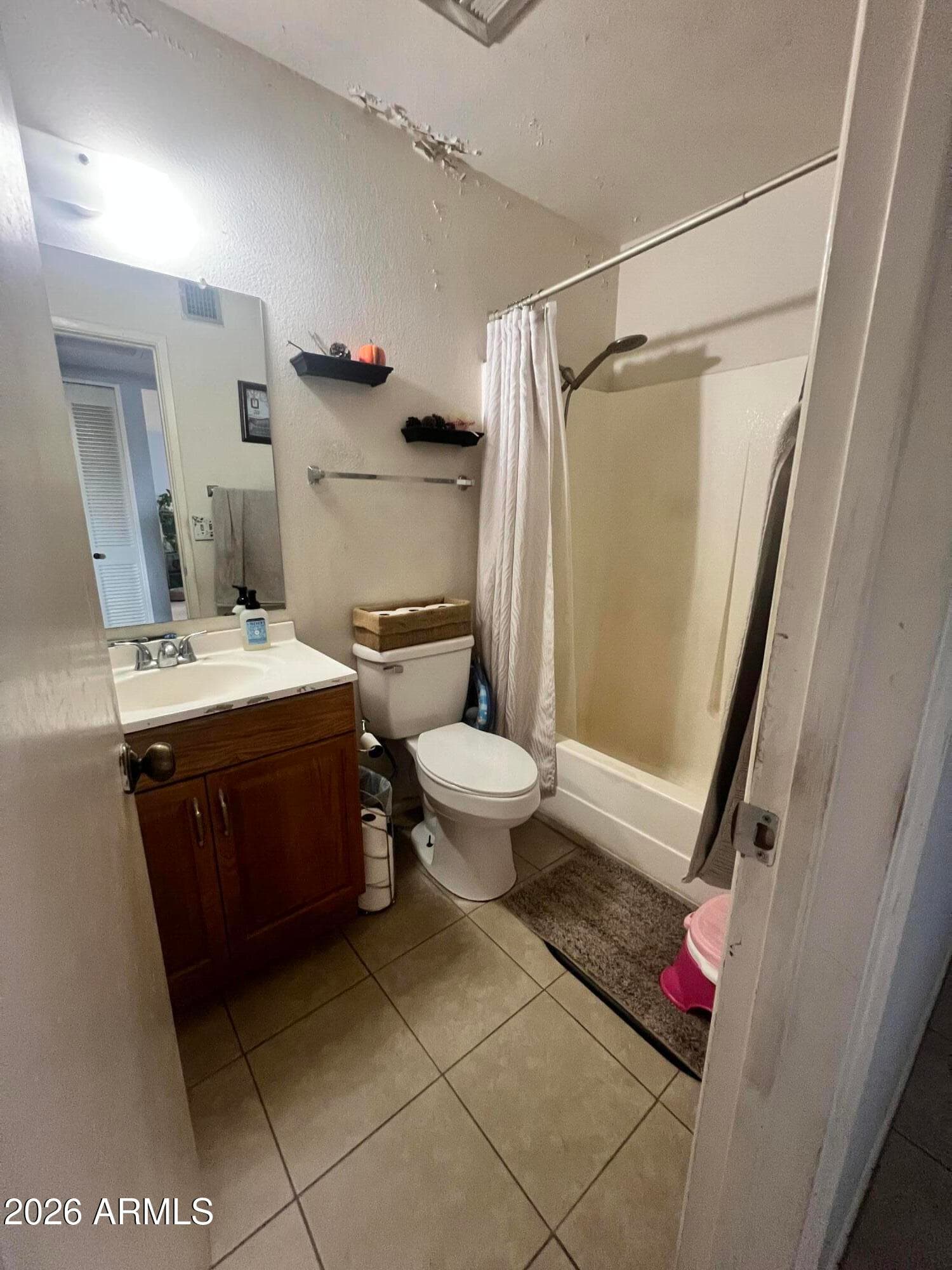 6744 W SAN MIGUEL Avenue, Glendale, AZ 85303