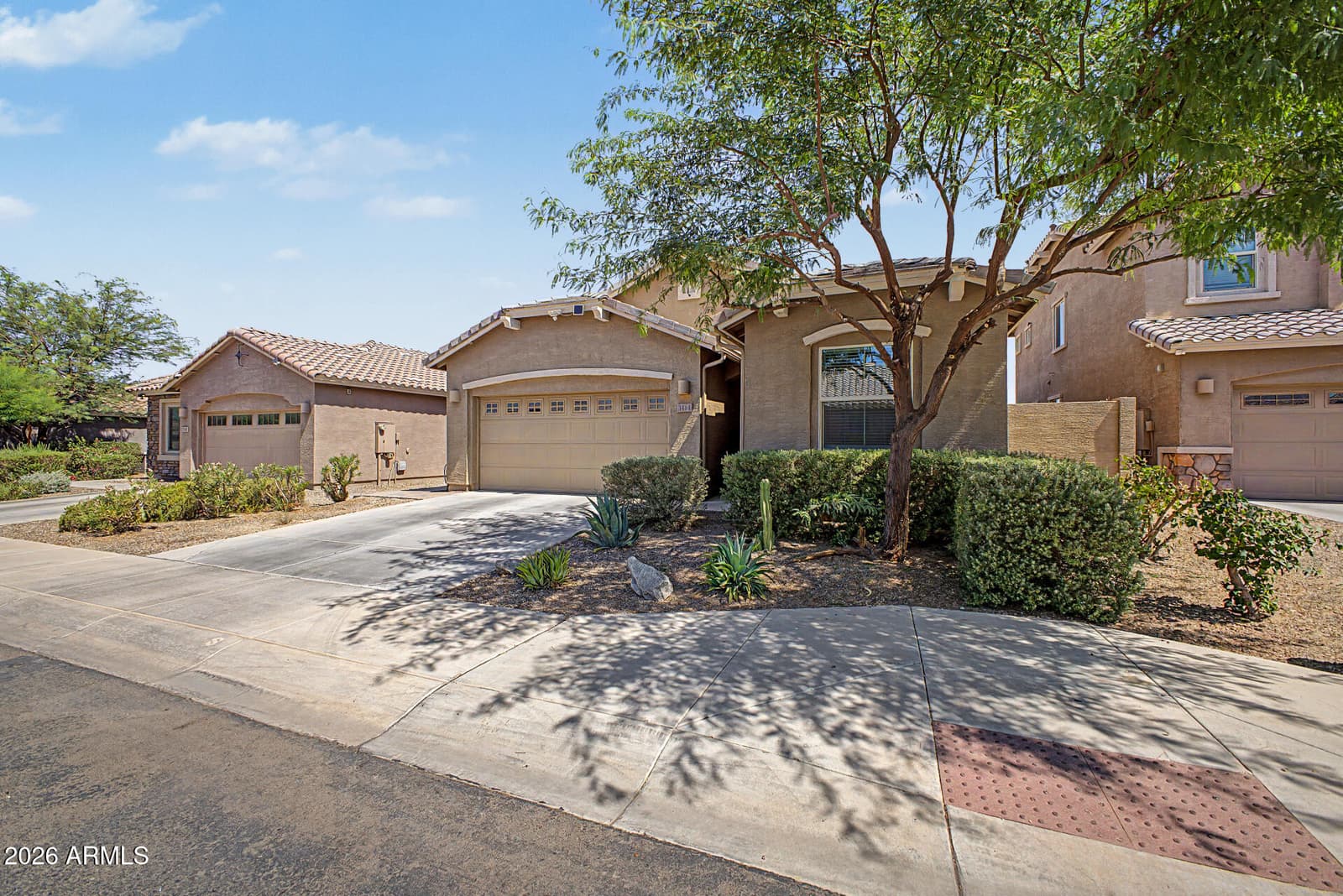 3414 W T RYAN Lane, Phoenix, AZ 85041 — photo 4 of 42