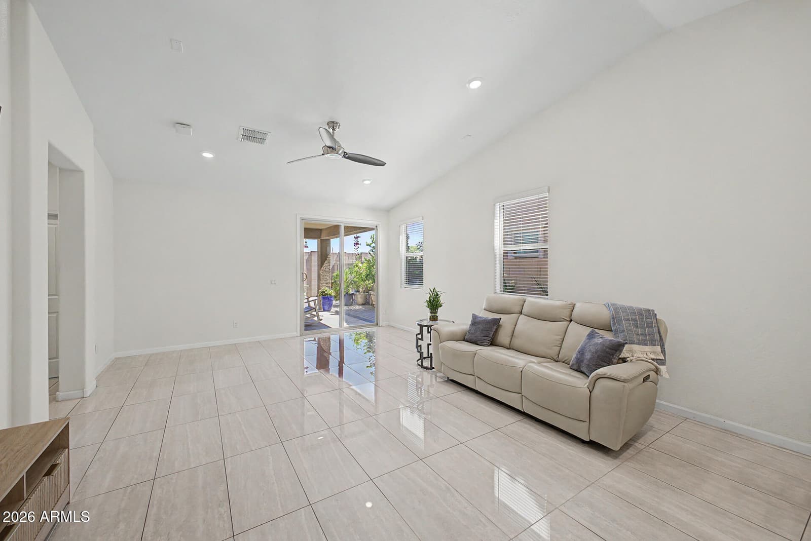 3414 W T RYAN Lane, Phoenix, AZ 85041 — photo 8 of 42