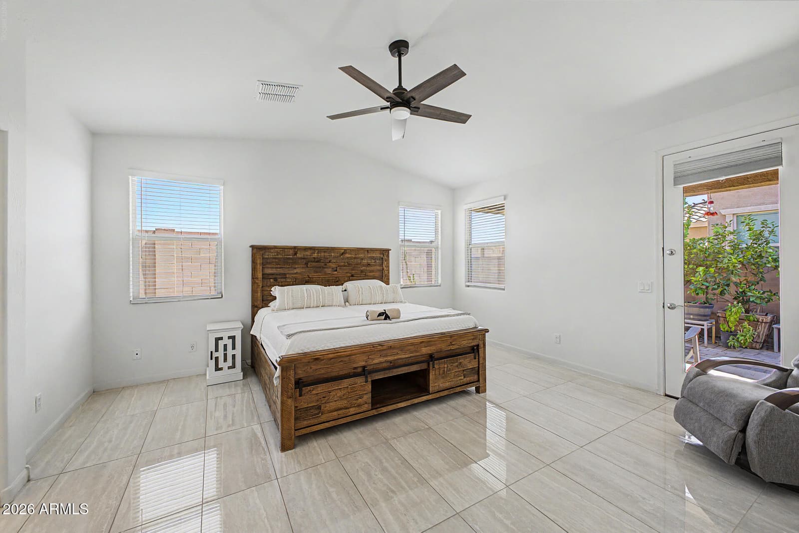 3414 W T RYAN Lane, Phoenix, AZ 85041 — photo 14 of 42