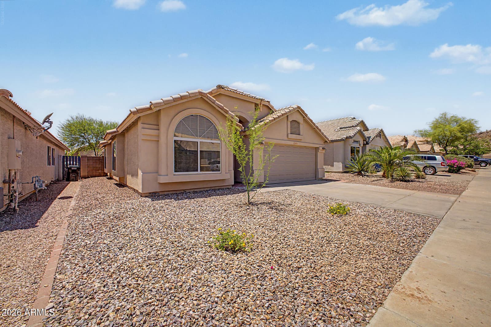 18618 N 21ST Street, Phoenix, AZ 85024 — photo 2 of 32