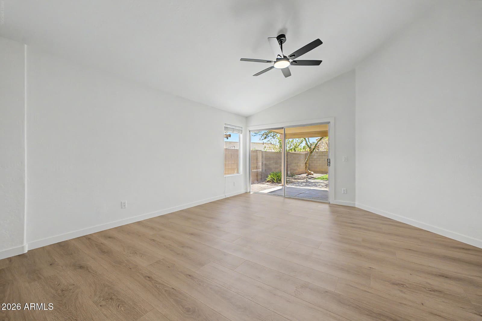 18618 N 21ST Street, Phoenix, AZ 85024 — photo 6 of 32