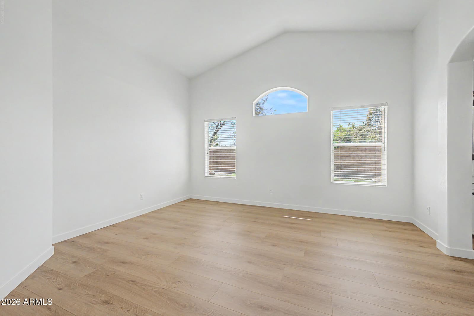 18618 N 21ST Street, Phoenix, AZ 85024 — photo 14 of 32