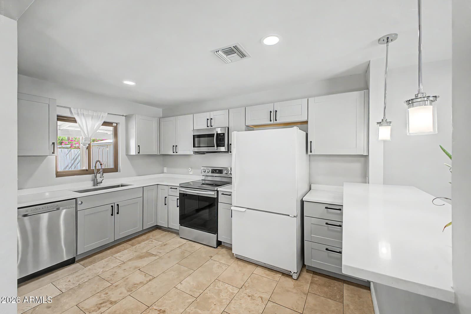 2214 E MONTEREY Way, Phoenix, AZ 85016 — photo 5 of 24