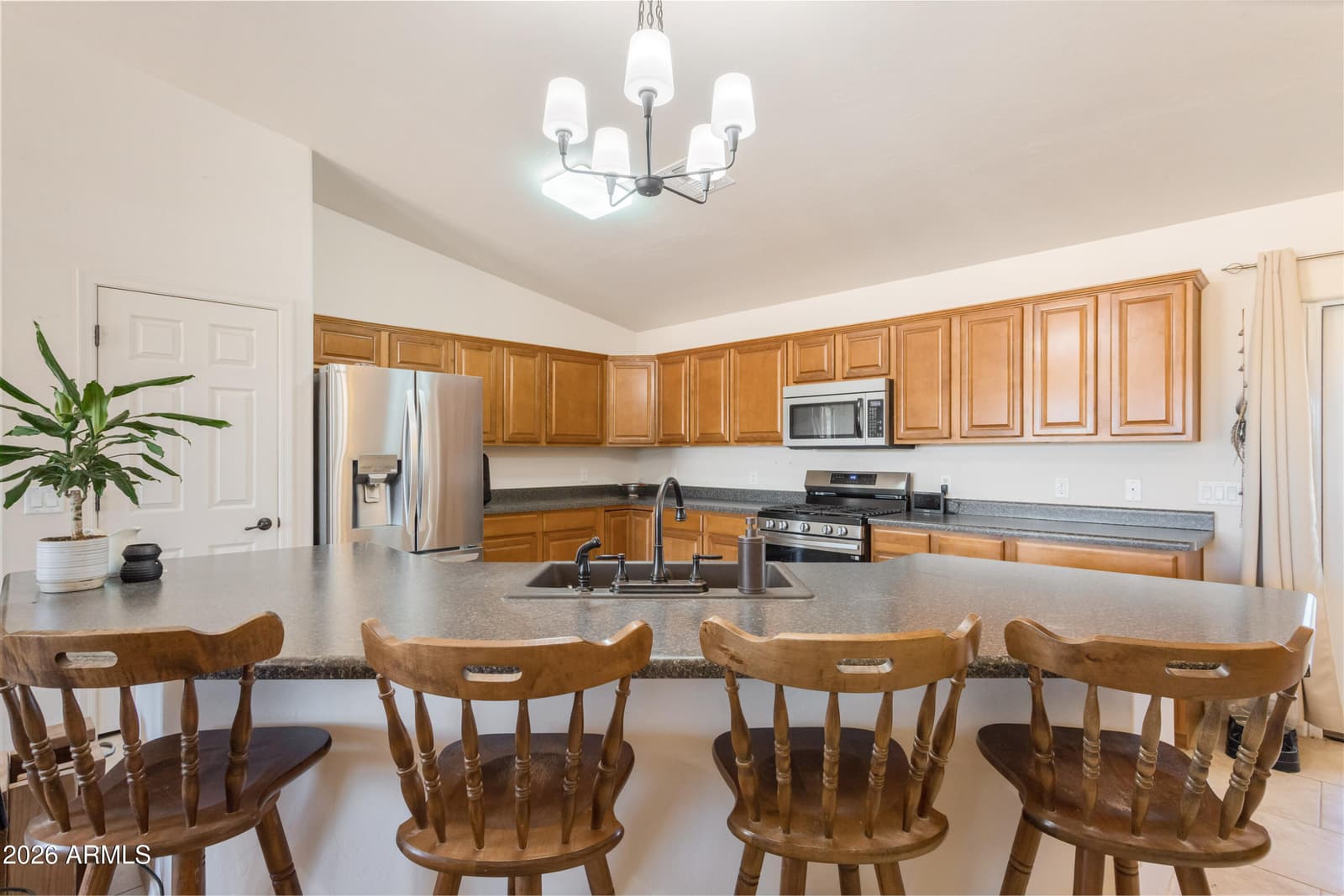 7303 MELISSA Lane, Sierra Vista, AZ 85650 — photo 10 of 35