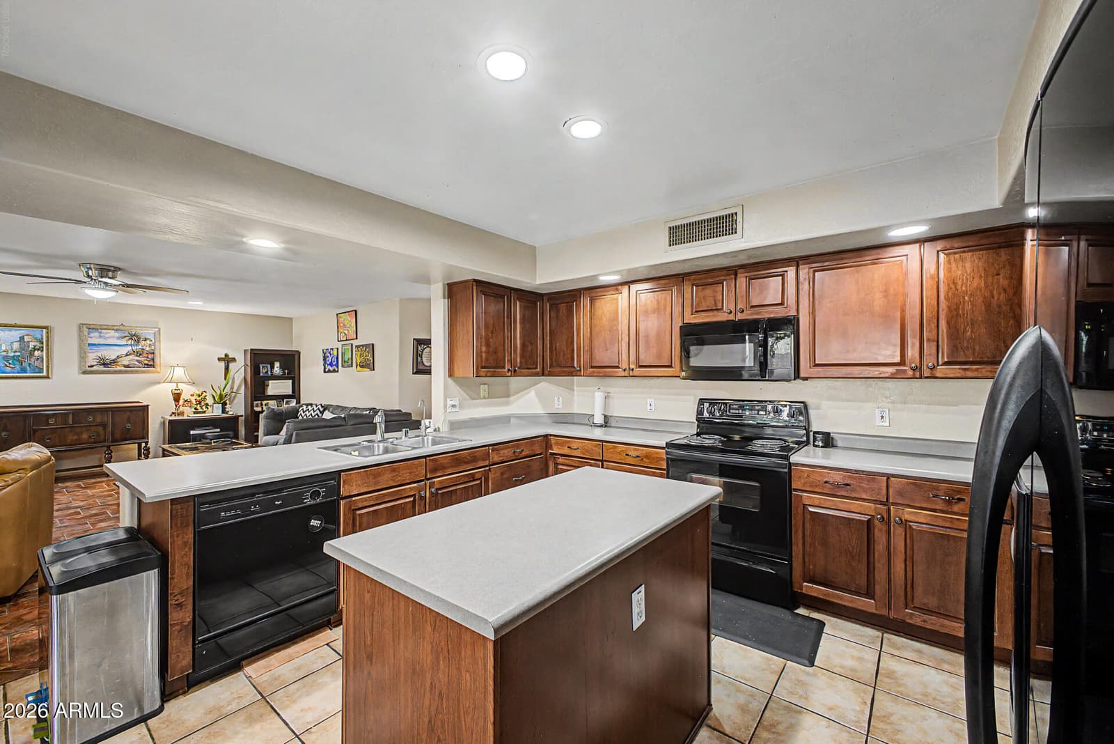 27621 N 47TH Street, Cave Creek, AZ 85331 — photo 13 of 31