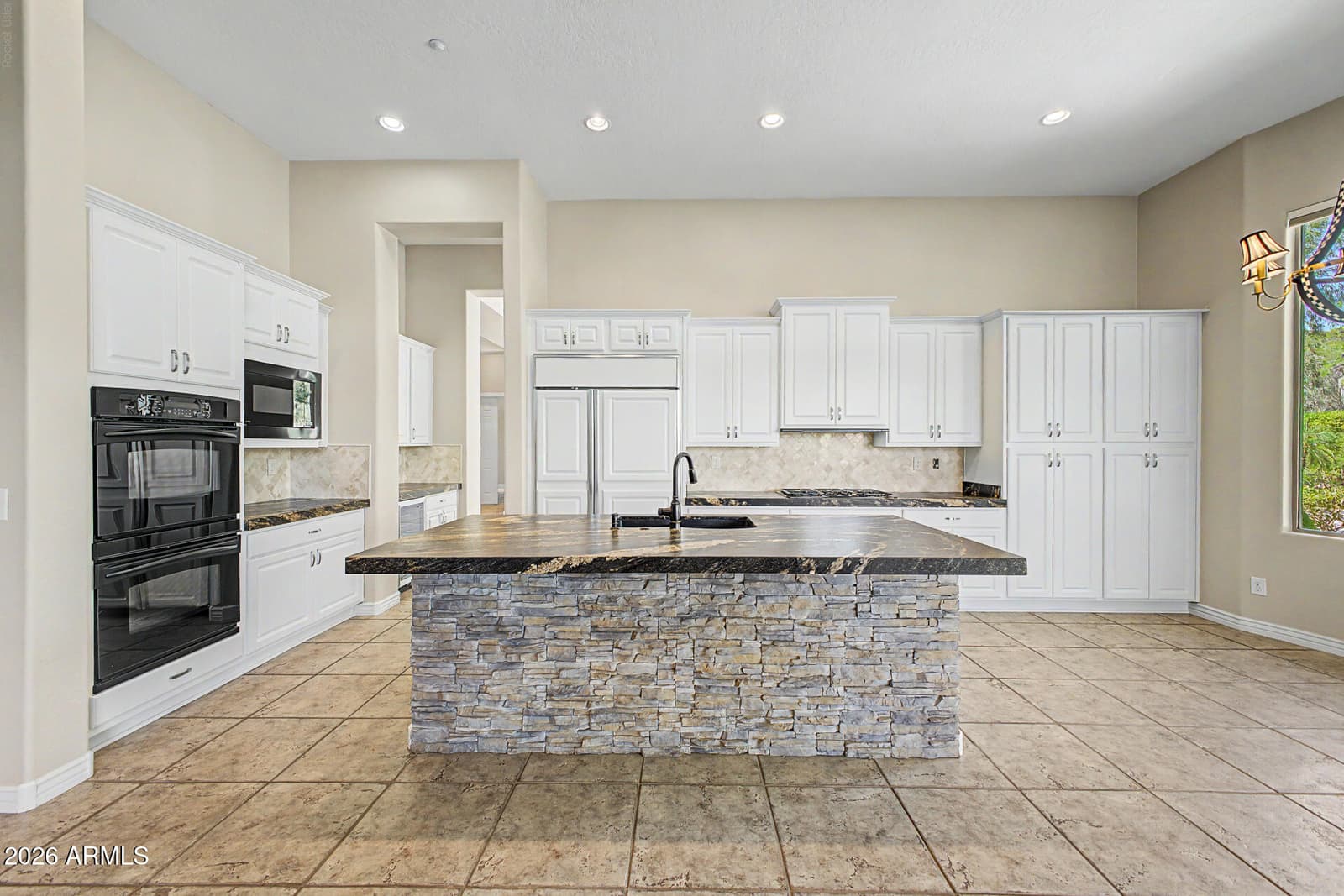 1807 W CAMARGO Court, Anthem, AZ 85086 — photo 4 of 37