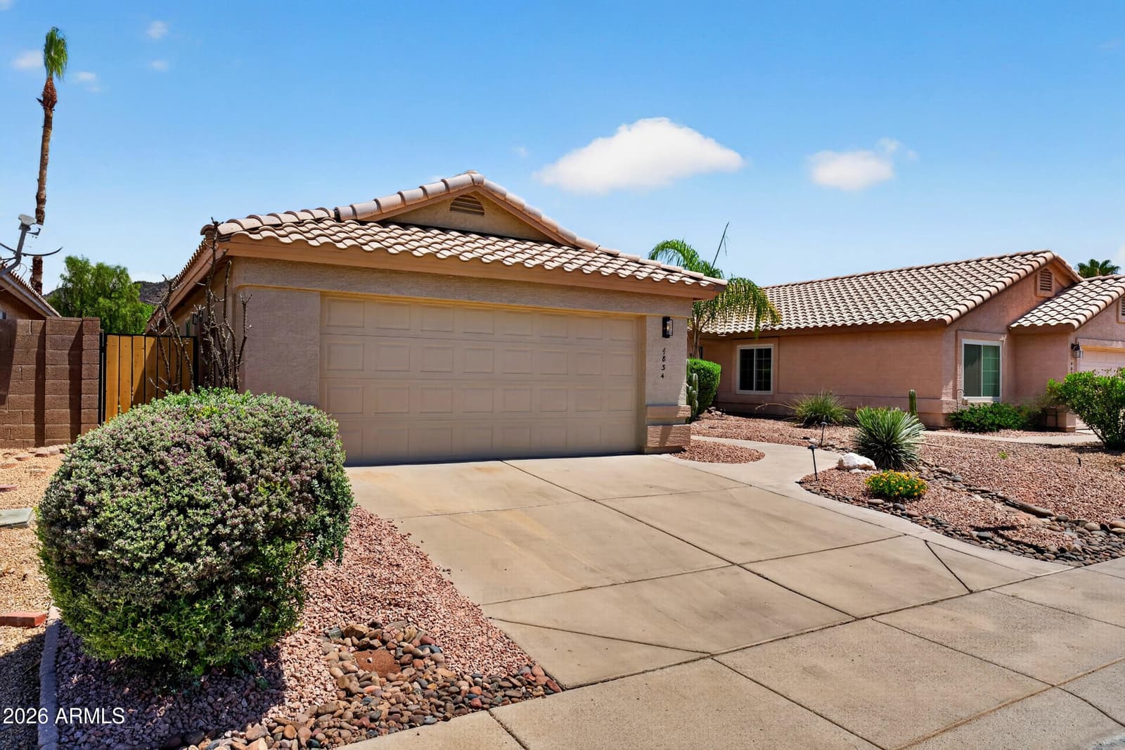 4834 W KERRY Lane, Glendale, AZ 85308 — photo 5 of 40
