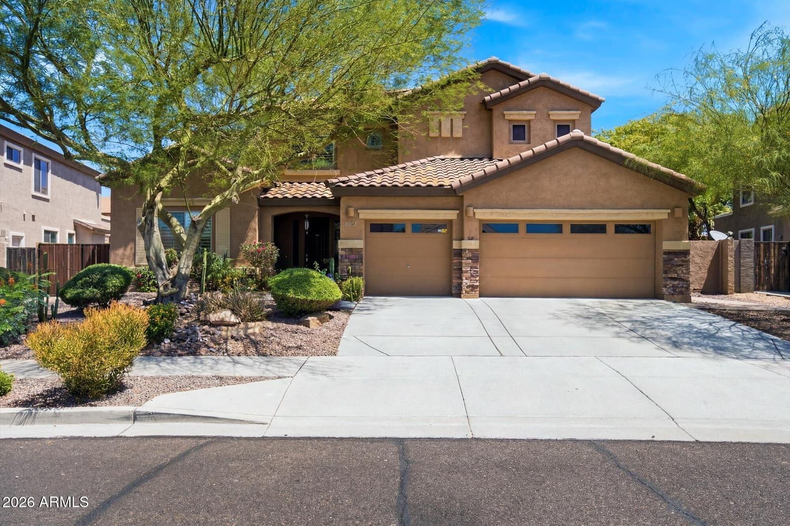2310 W RED RANGE Way, Phoenix, AZ 85085 — photo 1 of 47