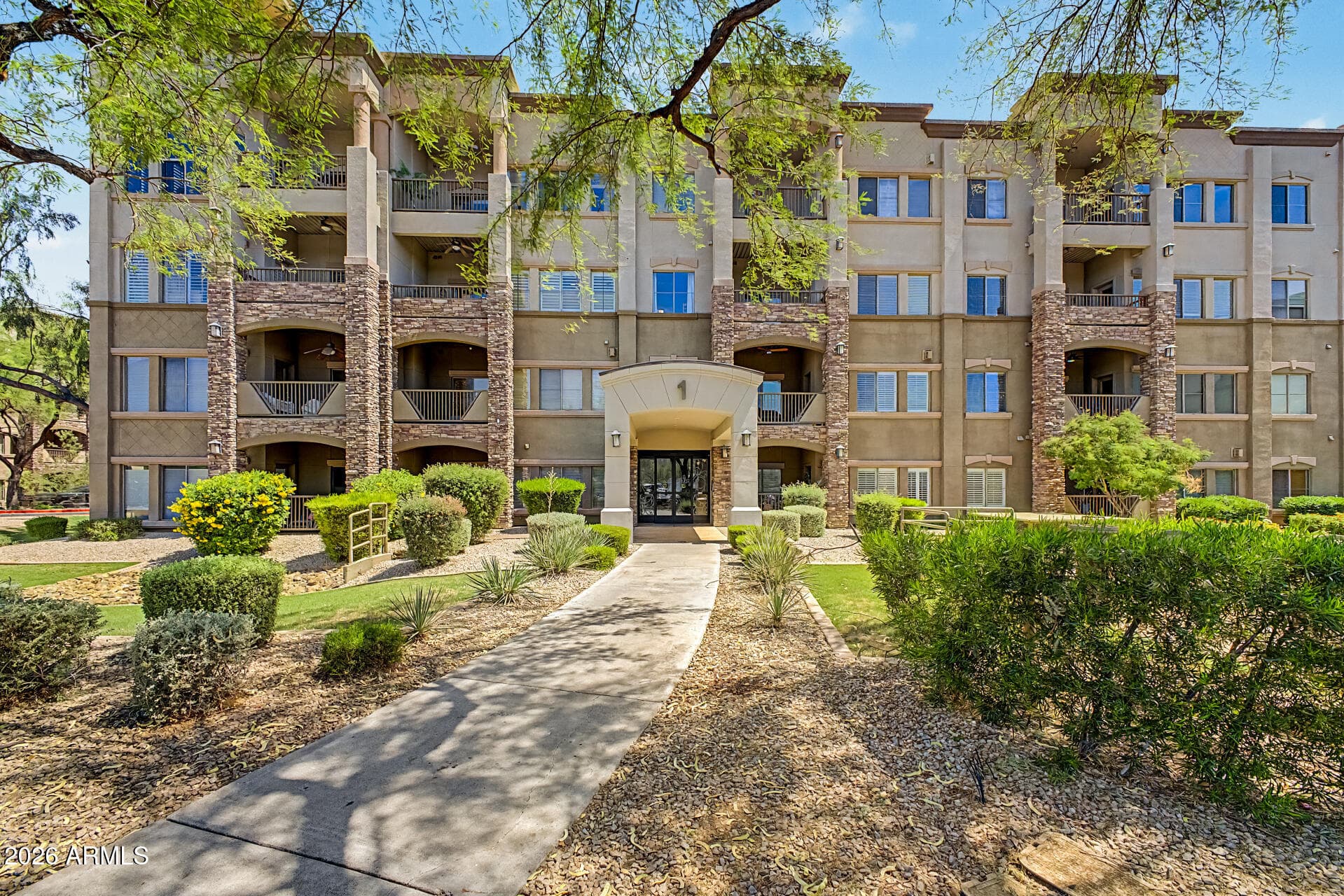 5450 E DEER VALLEY Drive 1006, Phoenix, AZ 85054 — photo 1 of 33