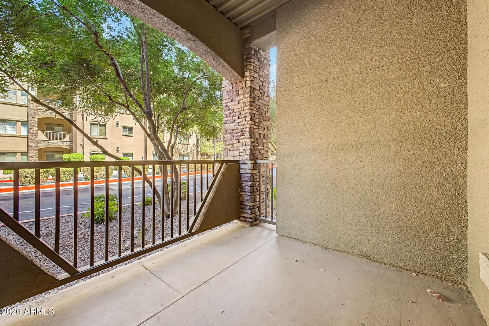 5450 E DEER VALLEY Drive 1006, Phoenix, AZ 85054 — photo 21 of 33