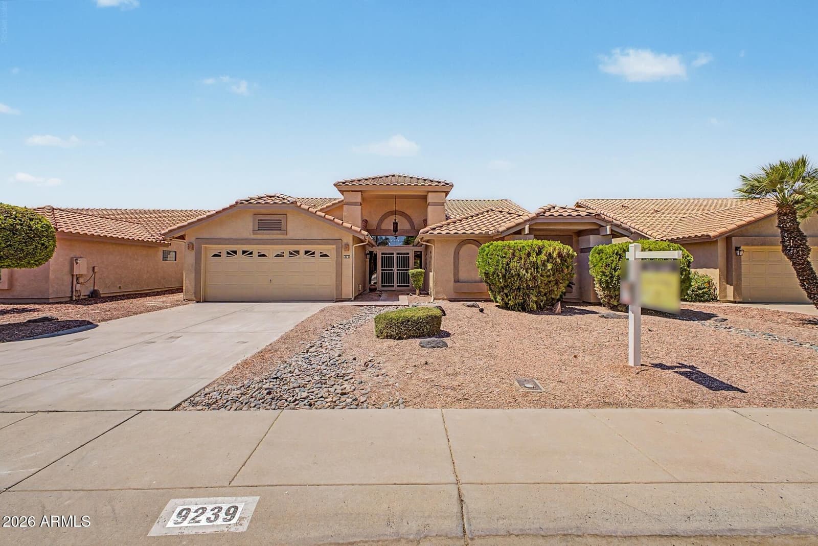 9239 W ORAIBI Drive, Peoria, AZ 85382 — photo 9 of 41