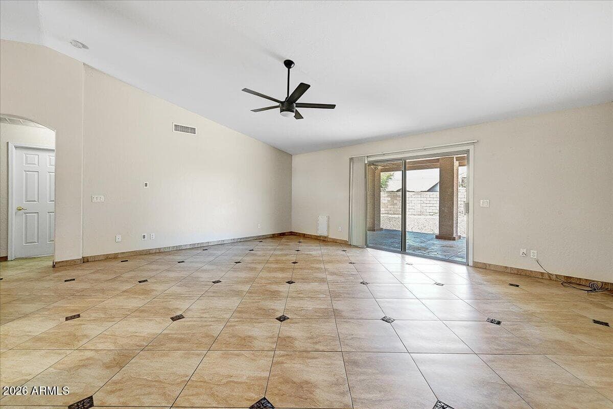 432 W SILVER CREEK Court, Gilbert, AZ 85233 — photo 6 of 25