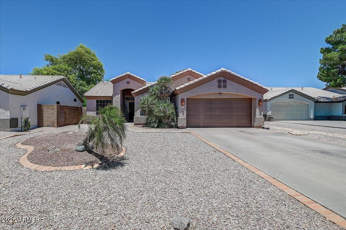 432 W SILVER CREEK Court, Gilbert, AZ 85233 — photo 1 of 25