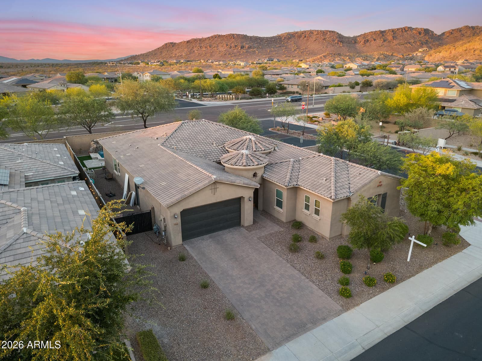 9310 W YELLOW BIRD Lane, Peoria, AZ 85383