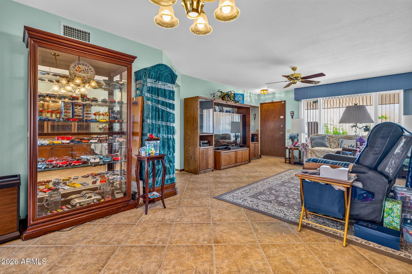 19014 N 99TH Drive, Sun City, AZ 85373 — photo 5 of 38