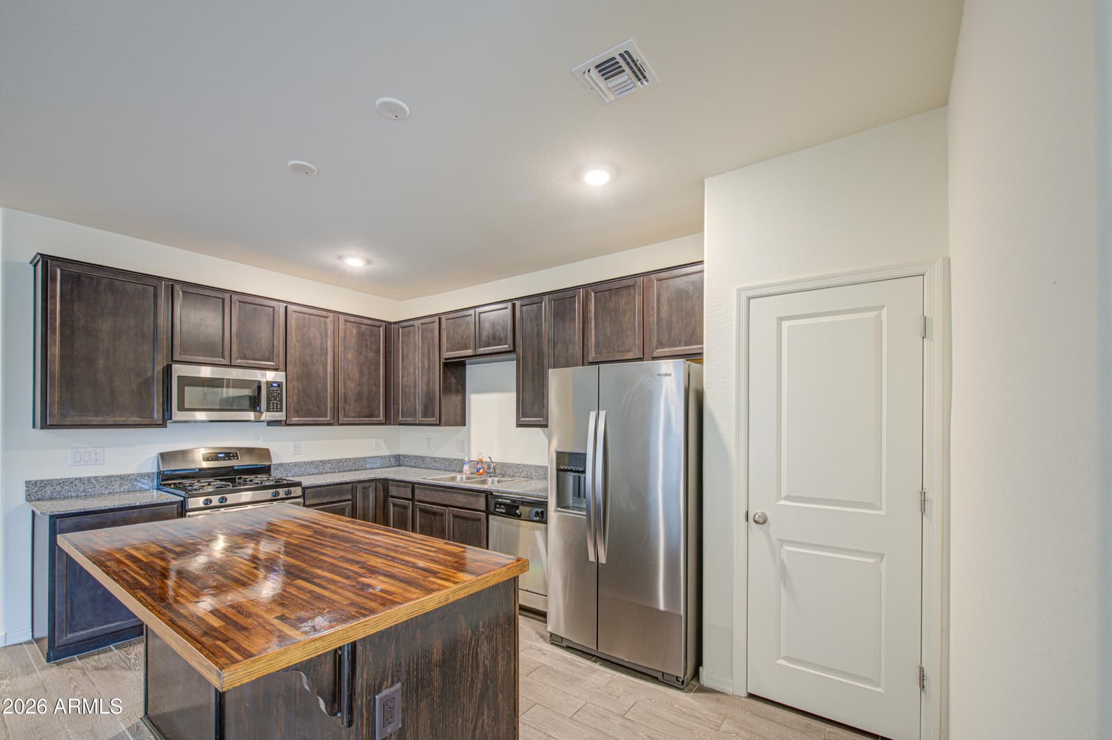 312 E RIO Place, Casa Grande, AZ 85122 — photo 4 of 21