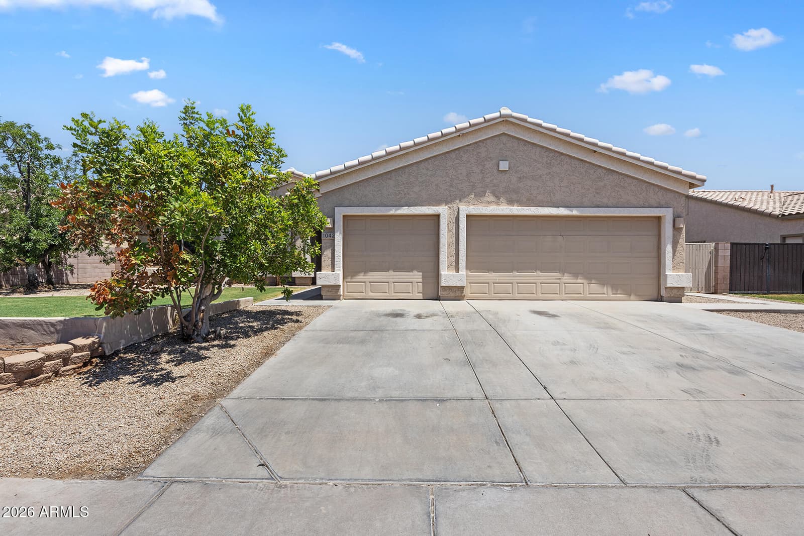 1042 E LYNX Way, Chandler, AZ 85249 — photo 2 of 20