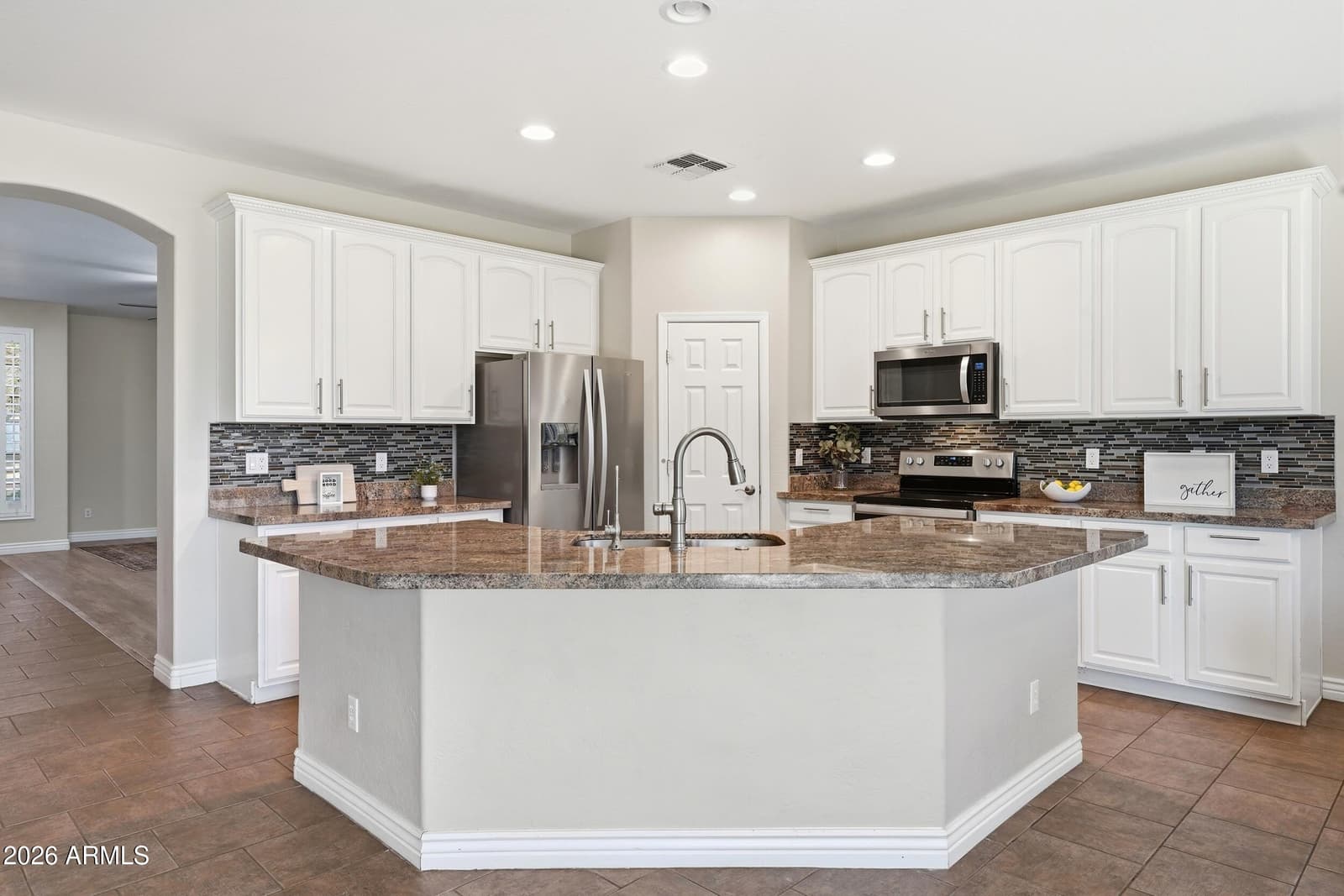 8370 W SPUR Drive, Peoria, AZ 85383 — photo 10 of 57