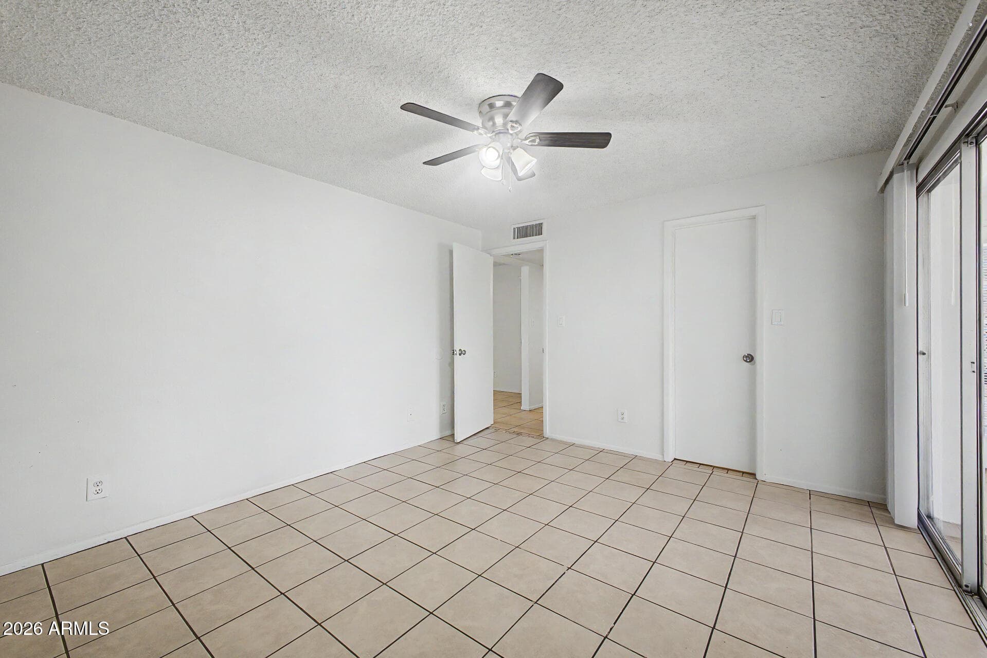 3235 W COUNTRY GABLES Drive, Phoenix, AZ 85053 — photo 16 of 21