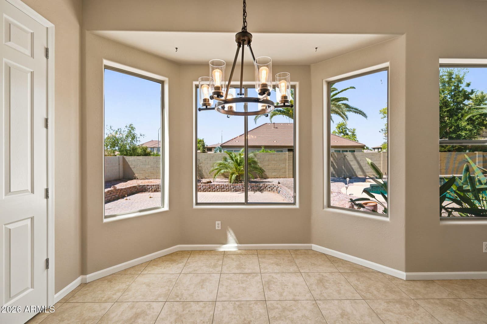 952 E FIELDSTONE Place, Chandler, AZ 85249 — photo 8 of 28
