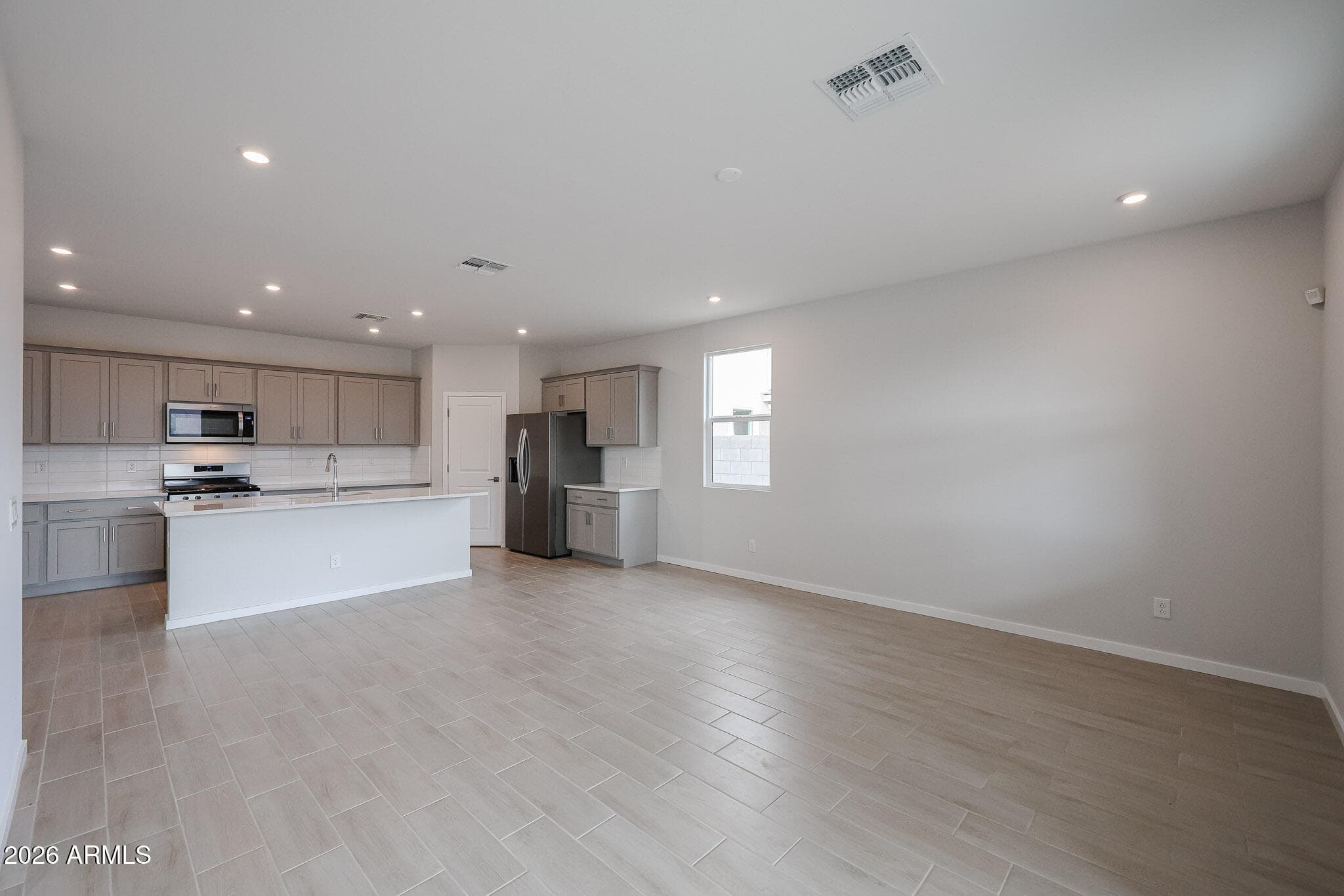 24210 W DEKALB Lane, Buckeye, AZ 85326 — photo 5 of 37