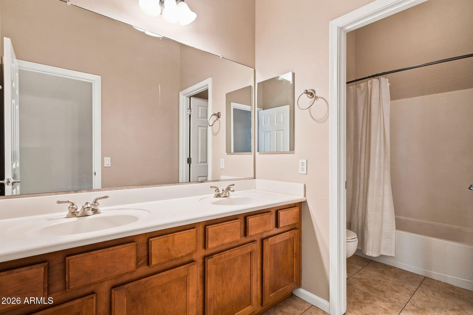 952 E FIELDSTONE Place, Chandler, AZ 85249 — photo 15 of 28