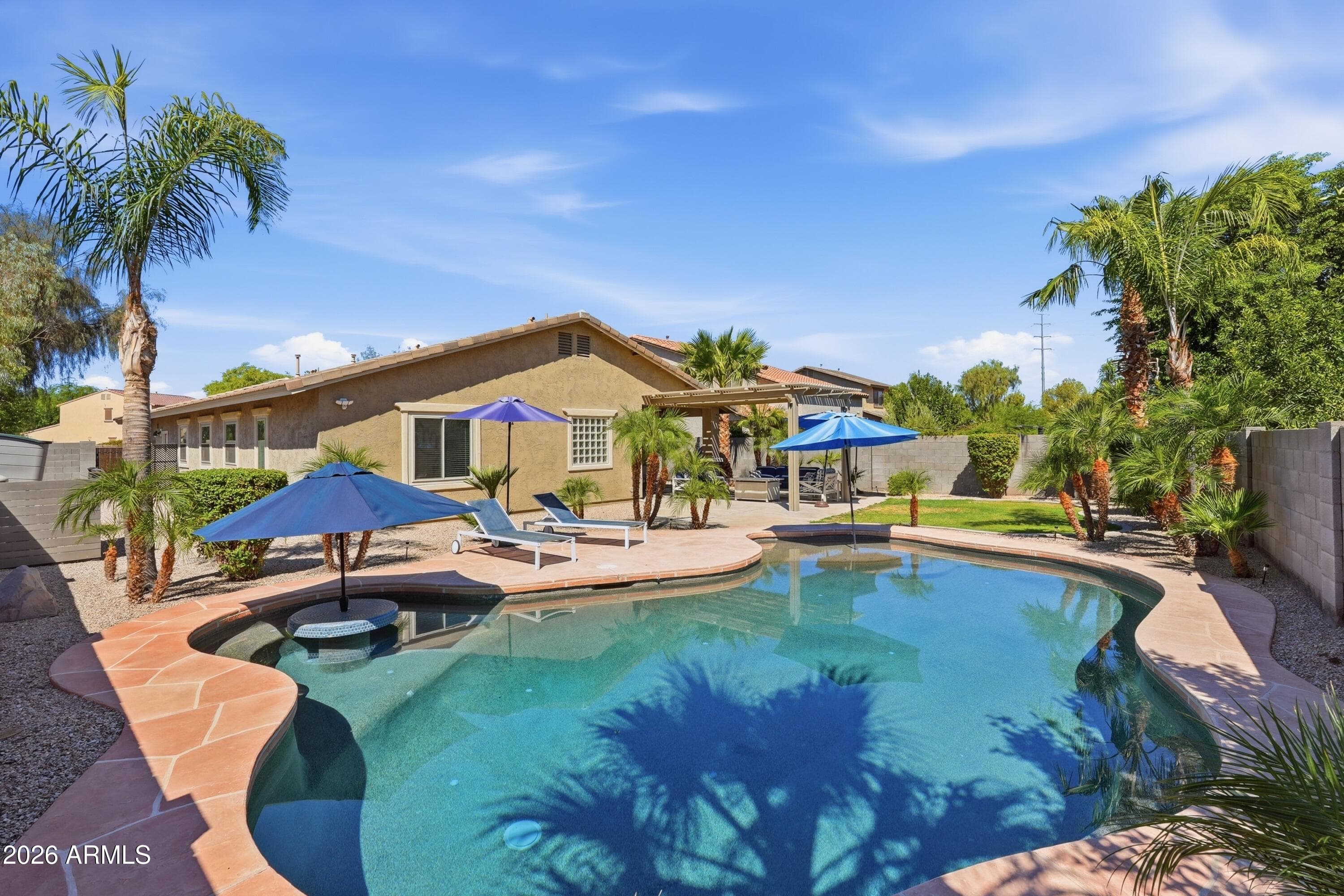 4869 S STONECREEK Boulevard, Gilbert, AZ 85298 — photo 5 of 36