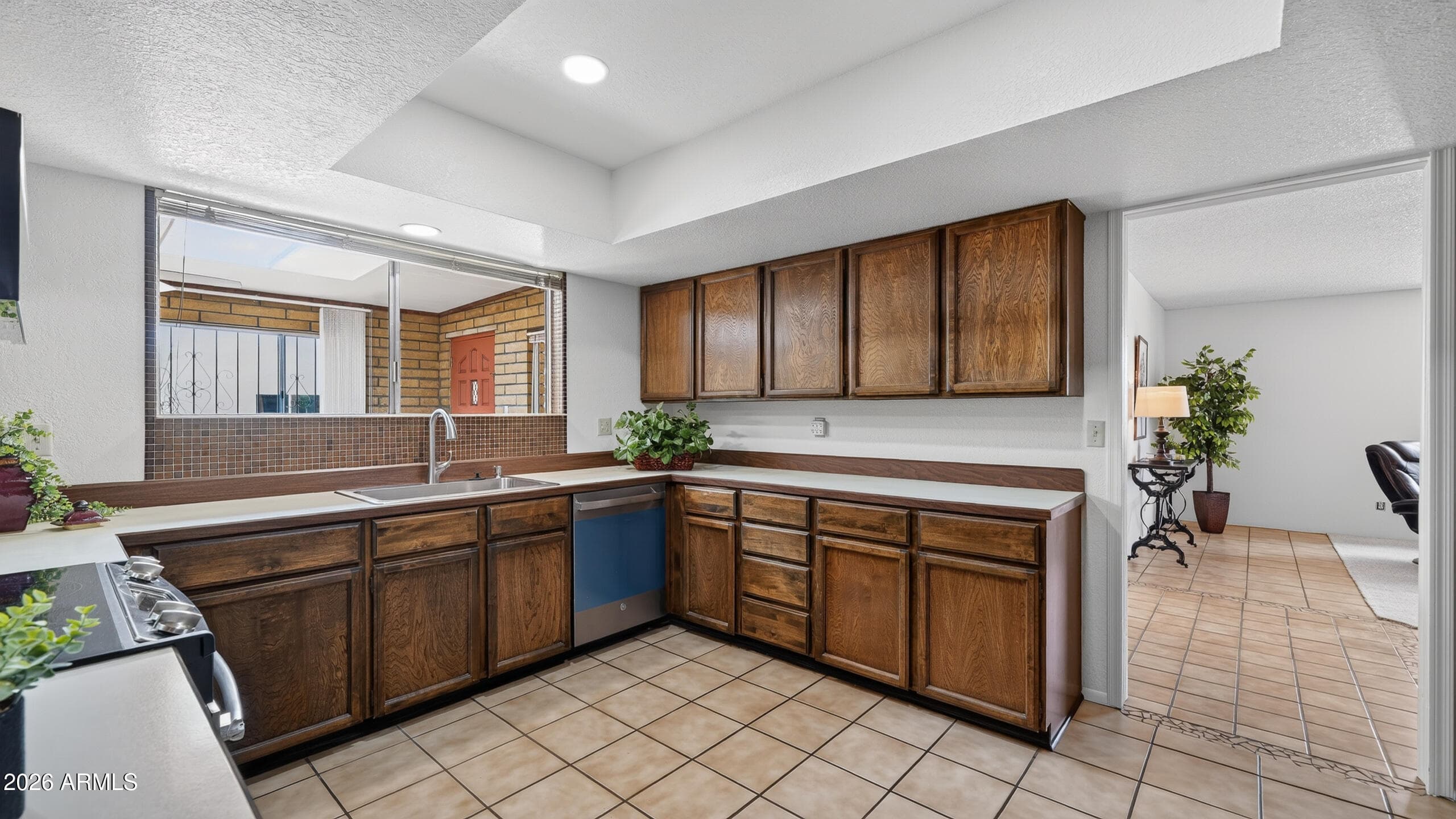 3619 E OJIBWA Street, Sierra Vista, AZ 85650 — photo 17 of 68