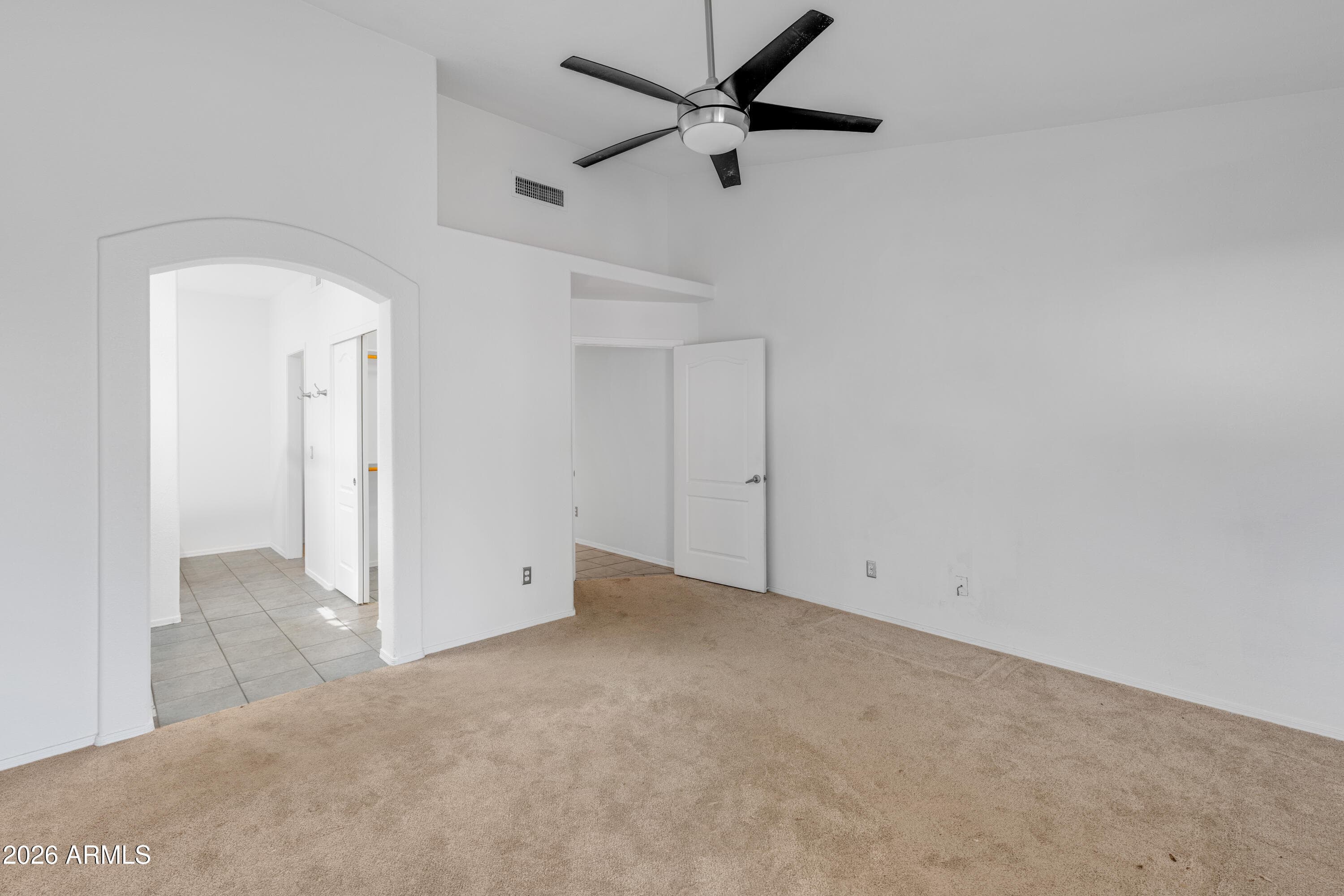 1921 E AIRE LIBRE Avenue, Phoenix, AZ 85022 — photo 10 of 21