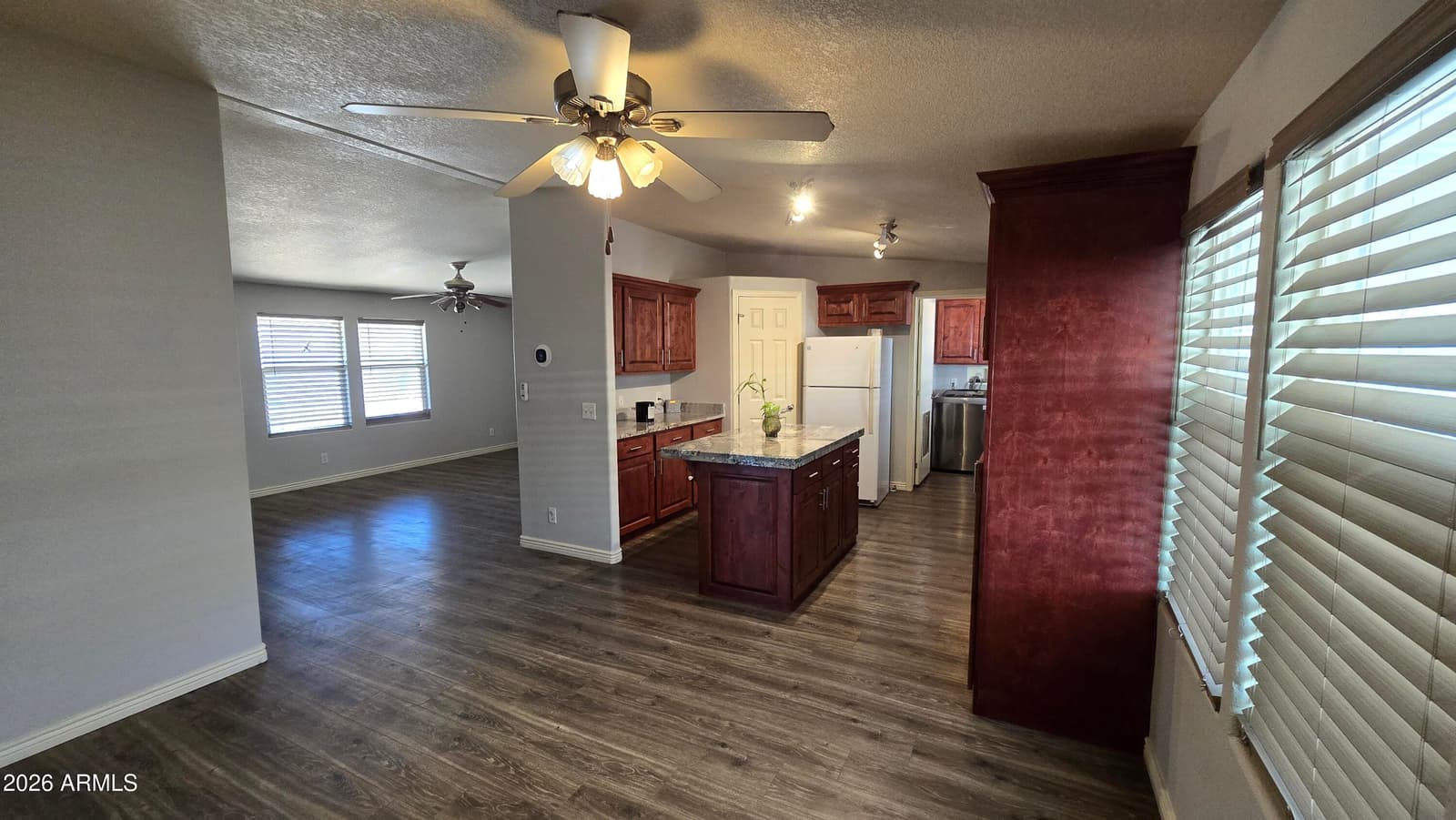 2200 N Delaware Drive 32, Apache Junction, AZ 85120 — photo 4 of 15