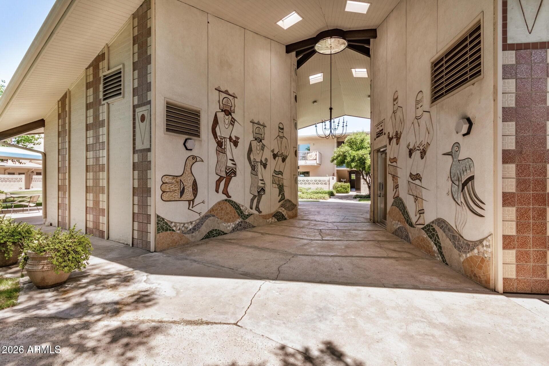 500 W Clarendon Avenue A4, Phoenix, AZ 85013 — photo 5 of 64