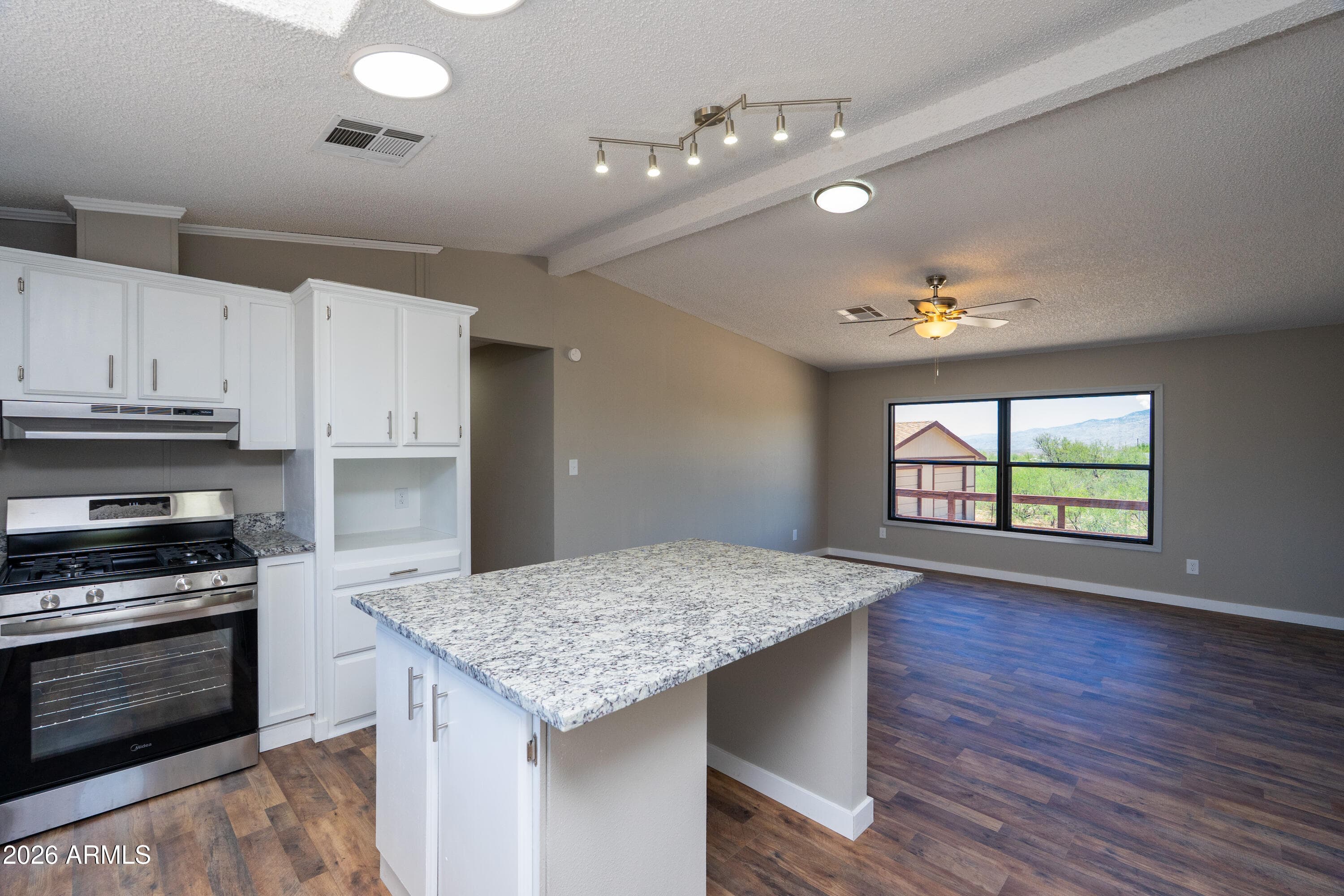3313 W THUNDERBIRD Trail, Benson, AZ 85602 — photo 17 of 49