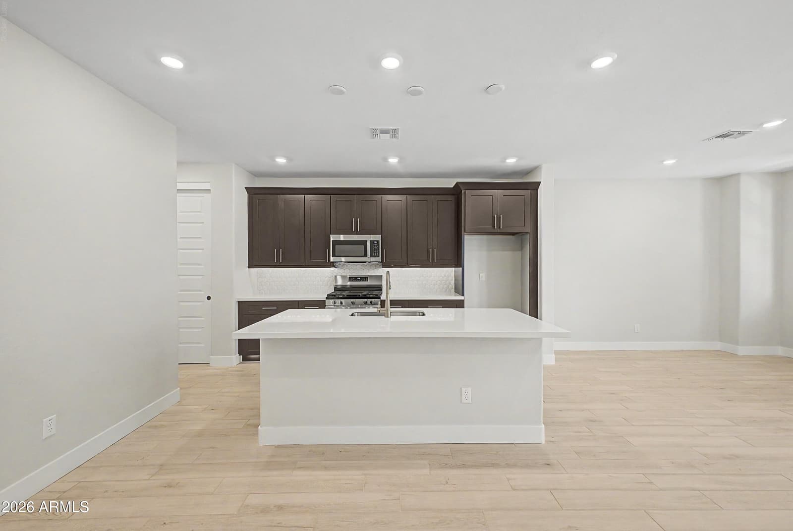 13975 W Luke 167 Parkway, Surprise, AZ 85374 — photo 10 of 30