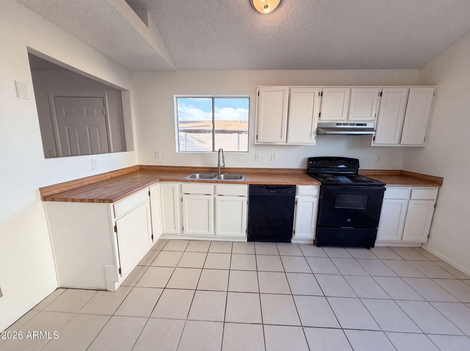 8839 W CAROL Avenue, Peoria, AZ 85345 — photo 2 of 19
