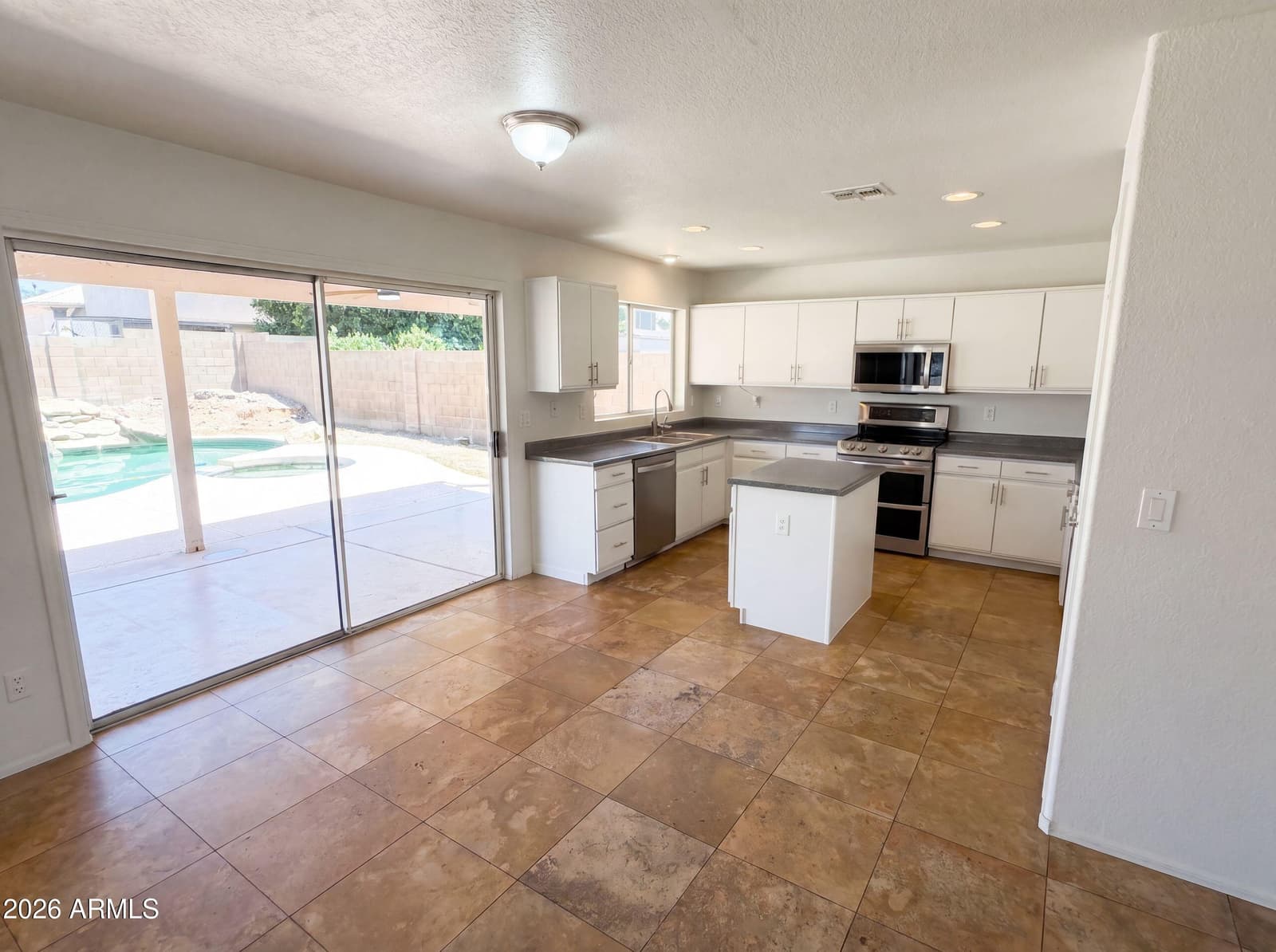 10860 W LONE CACTUS Drive, Peoria, AZ 85373 — photo 2 of 27