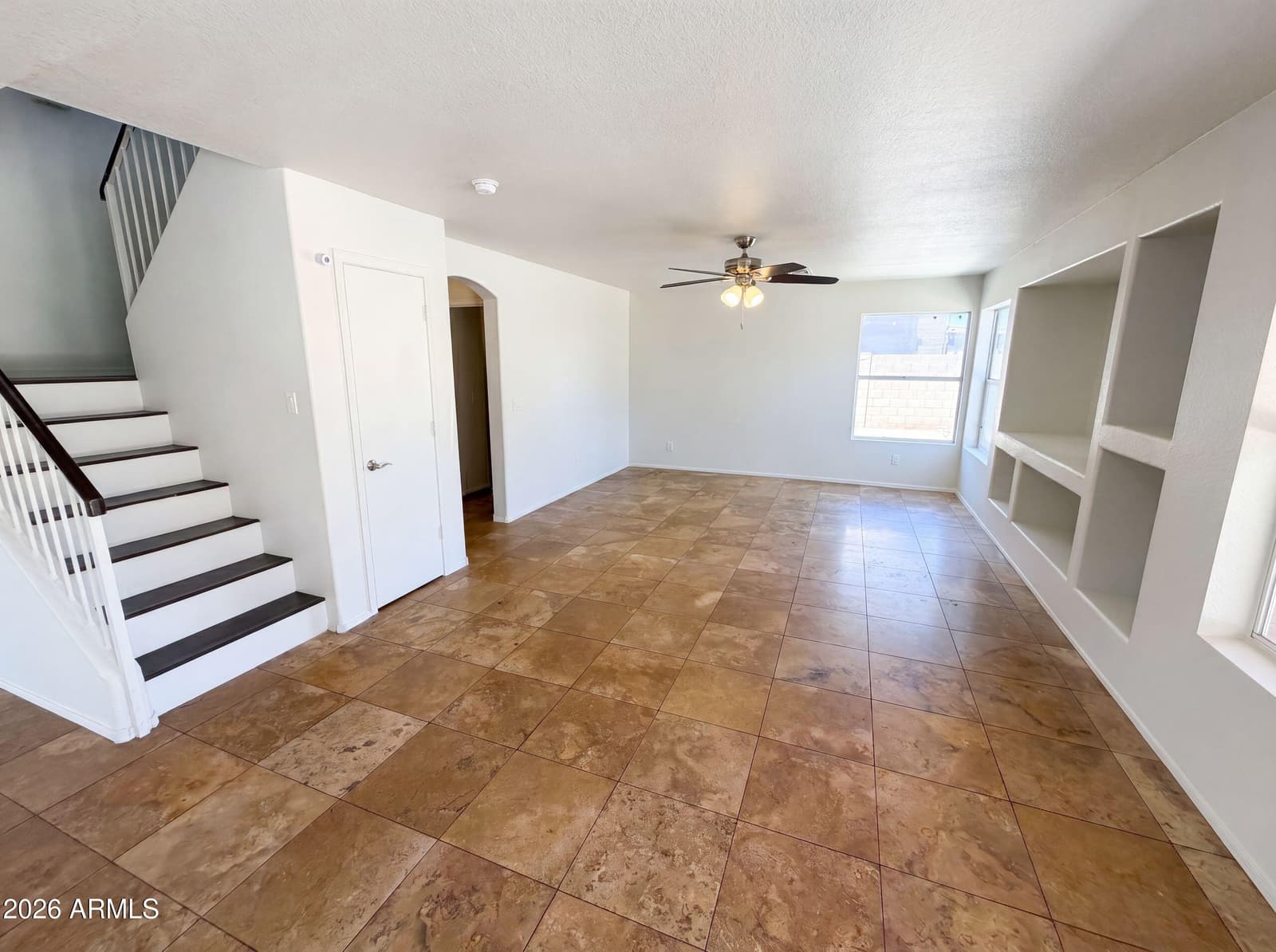 10860 W LONE CACTUS Drive, Peoria, AZ 85373 — photo 10 of 27